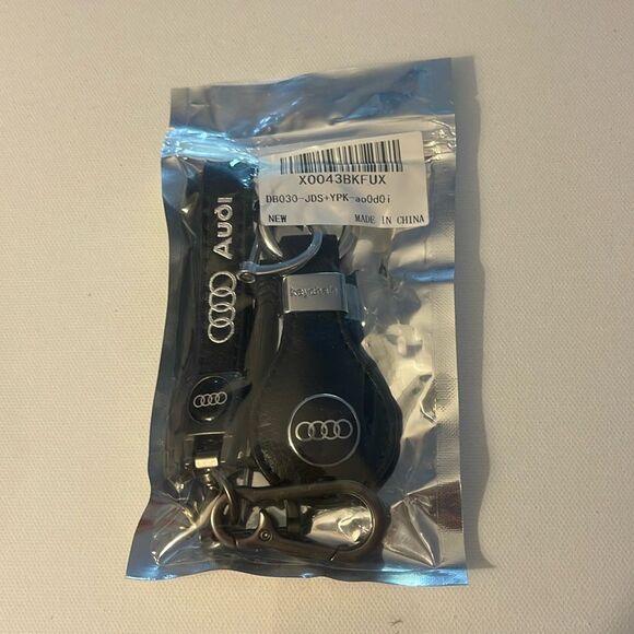 Audi Key Fob Keychains in Black Leather Set of 2 NWT - Picture 4 of 4
